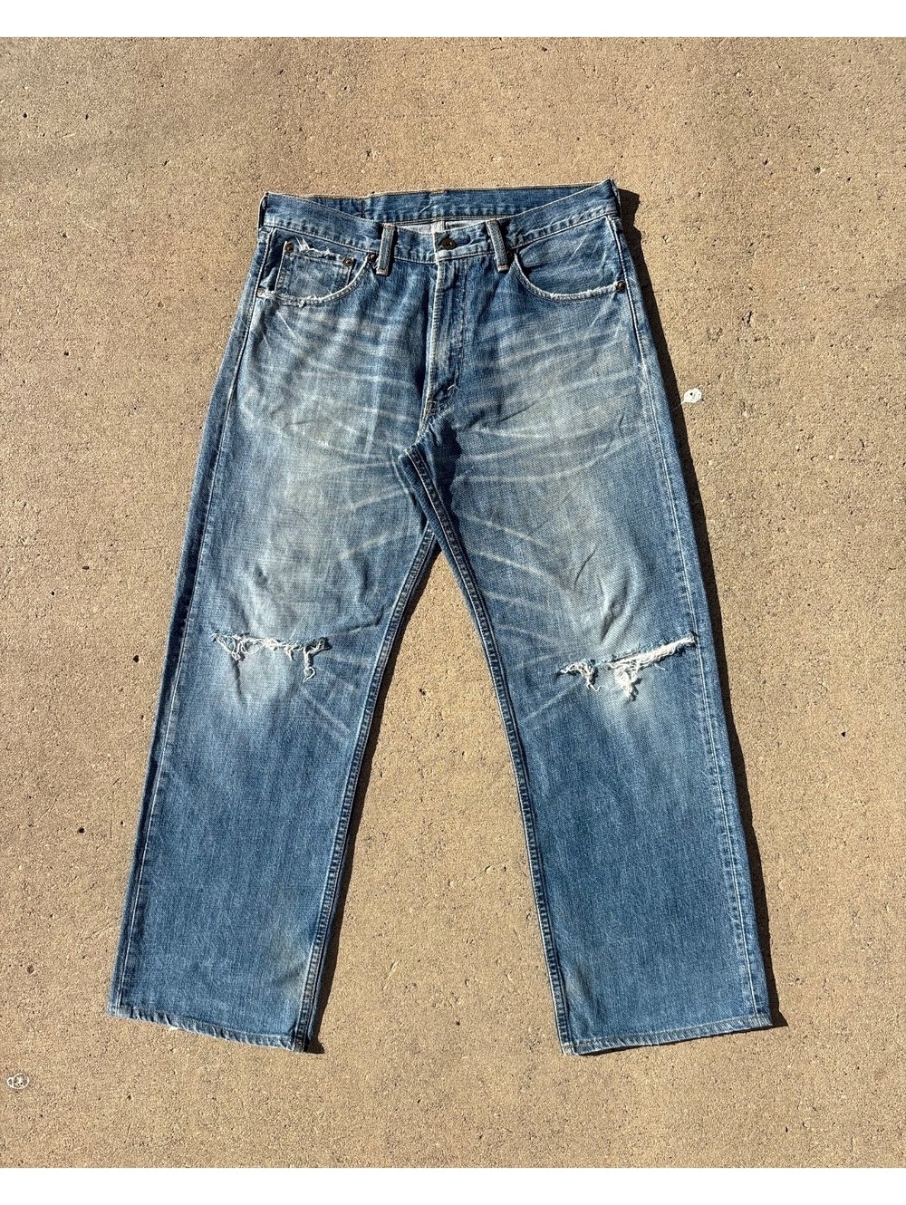 Vintage Levi’s 503 made in Japan Faded Distressed Jeans W32